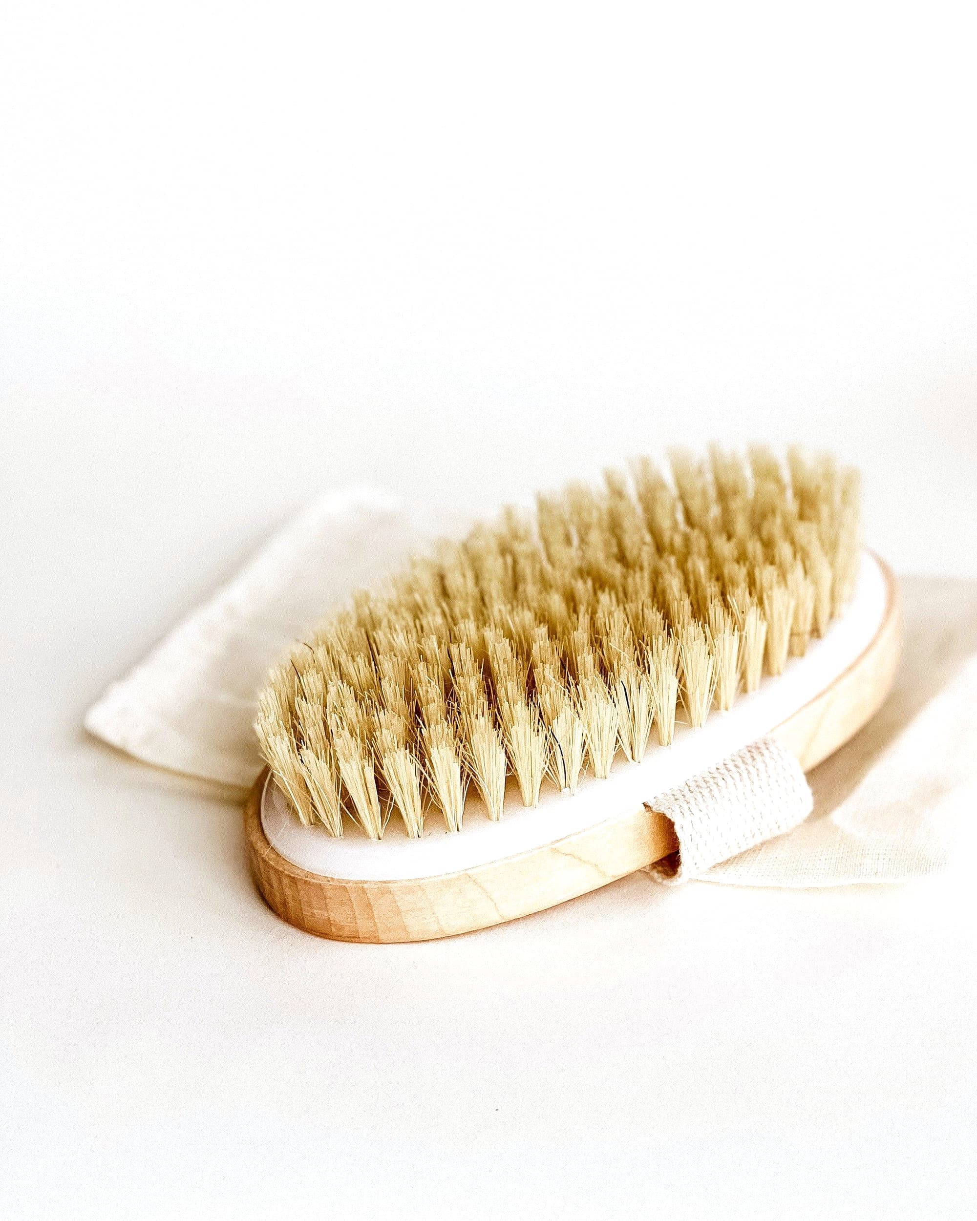 Bath brush, natural bristle