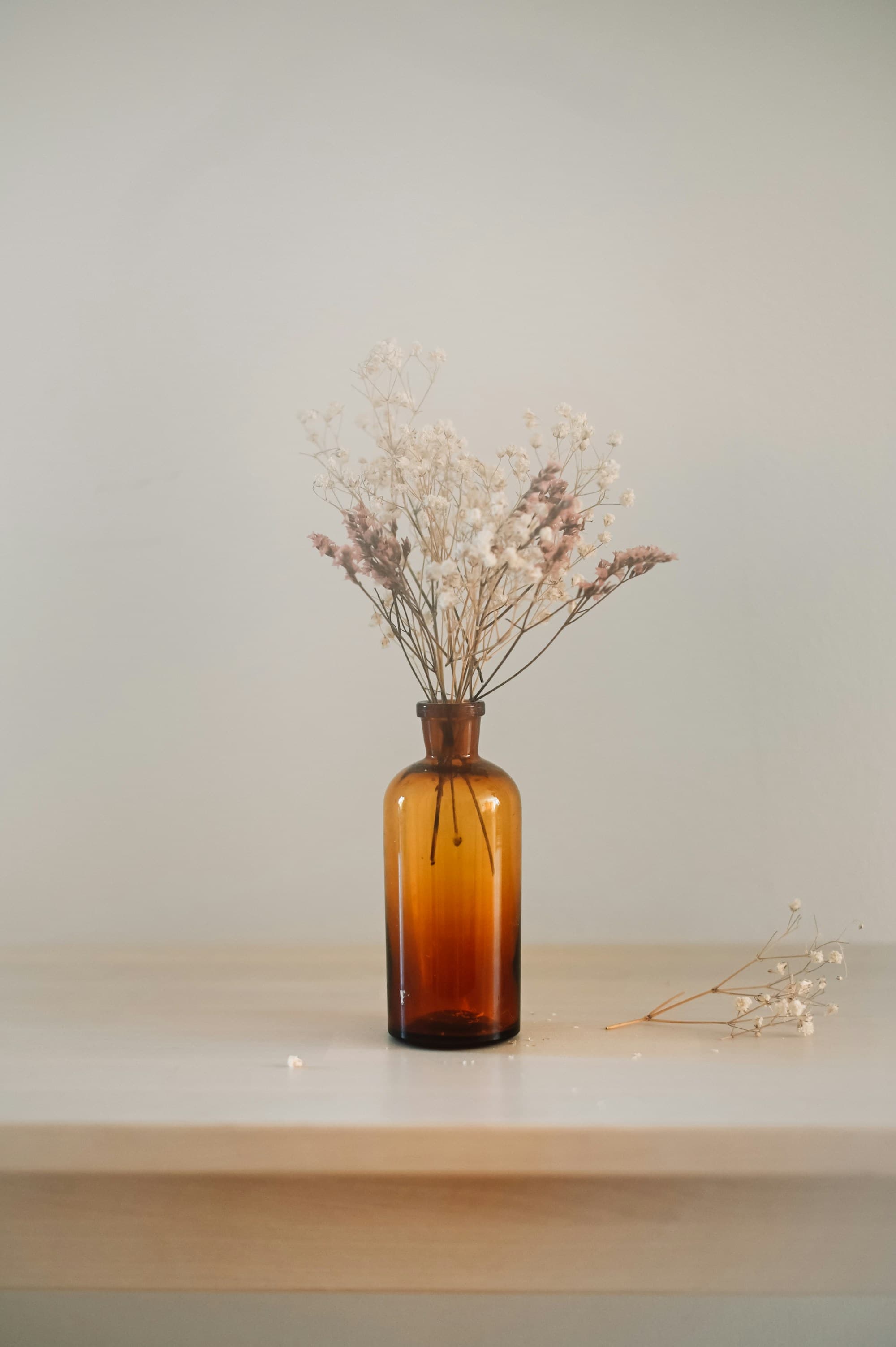 Apothecary bottle, amber