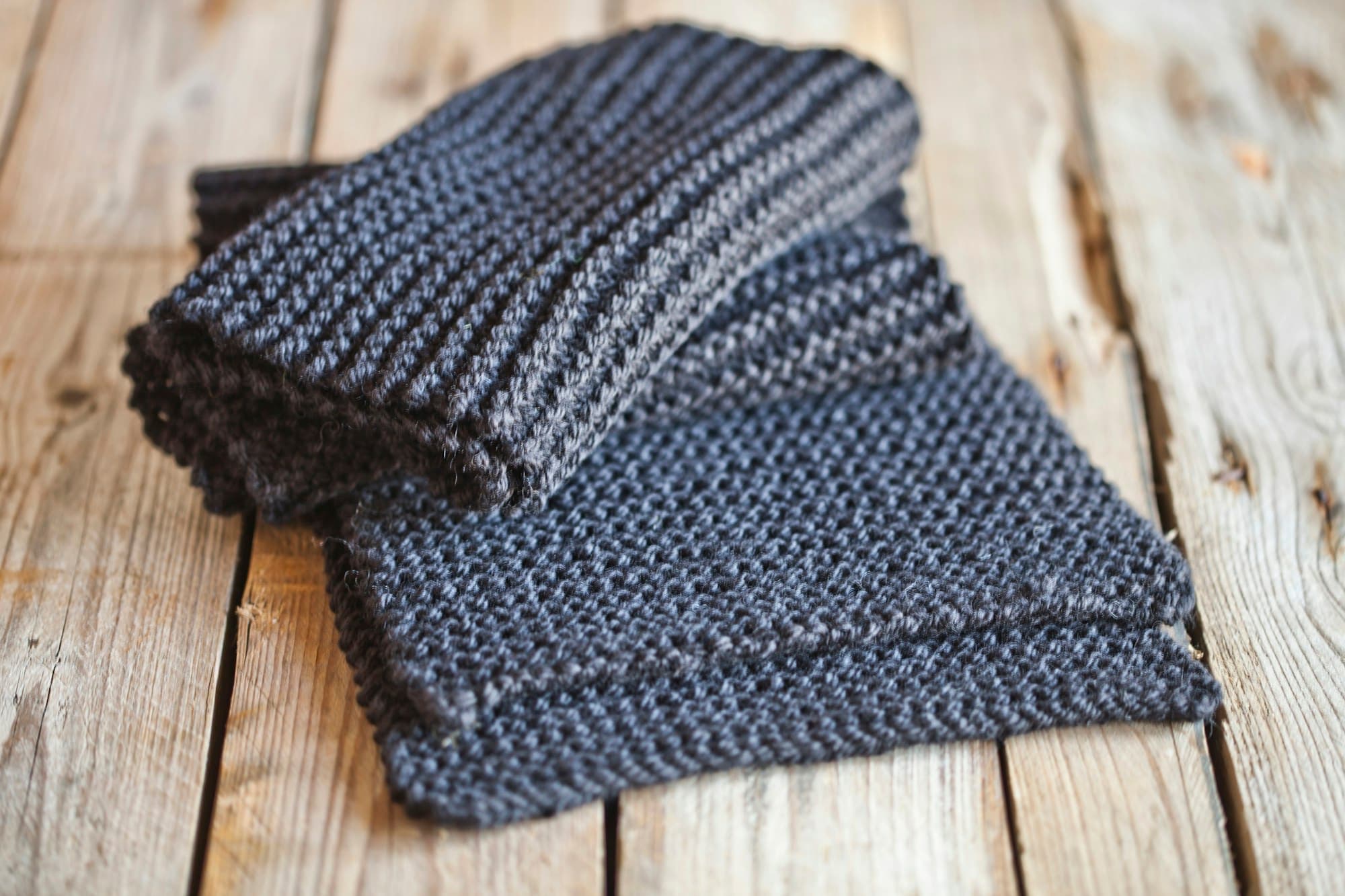 Ribbed scarf, storm